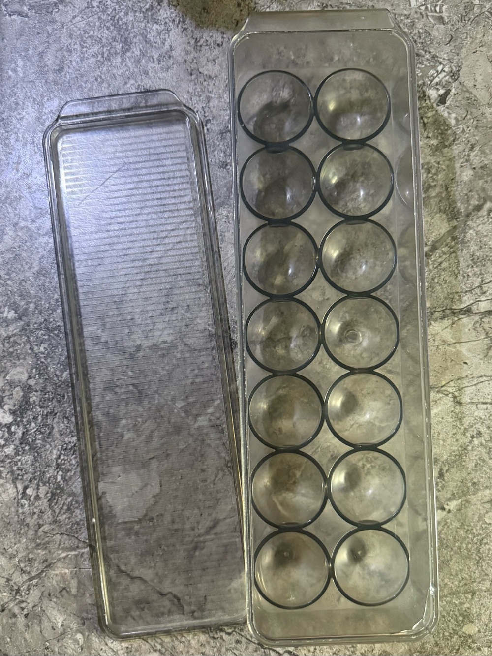 14-Compartment Egg Storage Container with Clear Lid